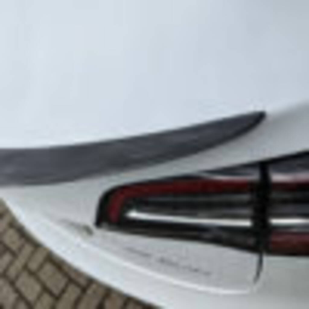 Tesla model 3 carbon fibre rear spoiler